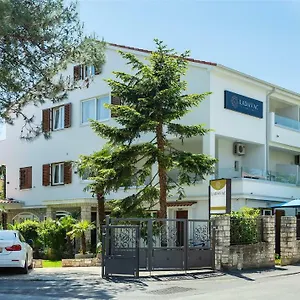 Ladavac Panzió